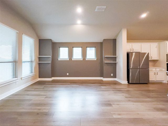 337 Alicante LN, Liberty Hill, TX 78642