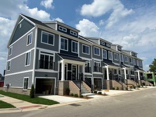2776 Bristol Ridge Drive 37, Ann Arbor, MI 48105