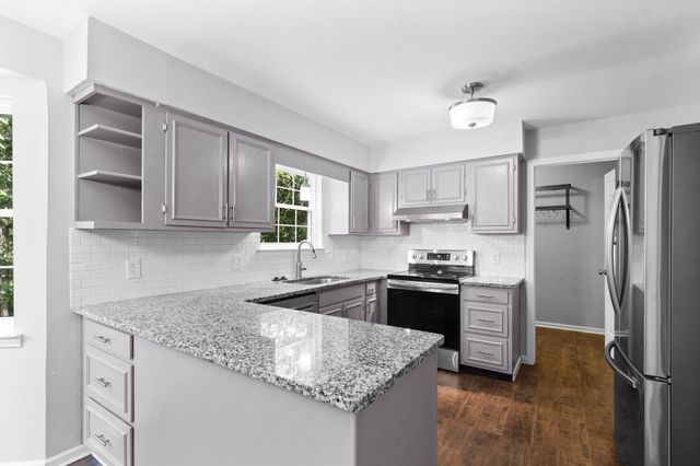 1706 Mountain Bay Drive, Hixson, TN 37343
