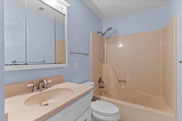 1706 Mountain Bay Drive, Hixson, TN 37343