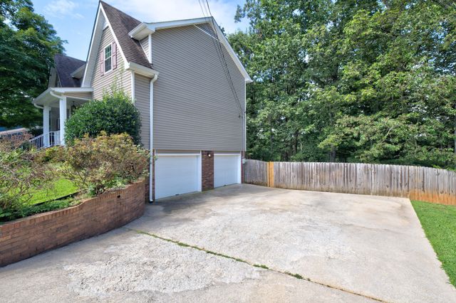 1706 Mountain Bay Drive, Hixson, TN 37343