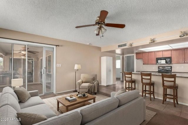 4722 E WINTU Way, Phoenix, AZ 85044