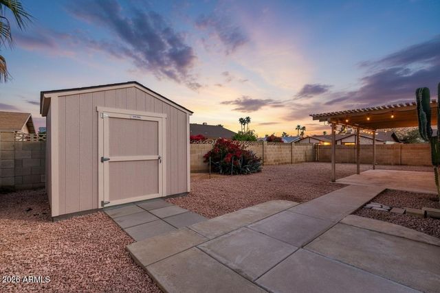 4722 E WINTU Way, Phoenix, AZ 85044