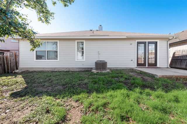 9708 Westmere Lane, Fort Worth, TX 76108