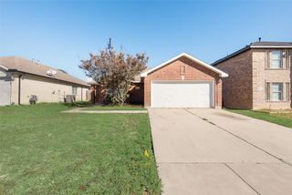 9708 Westmere Lane, Fort Worth, TX 76108