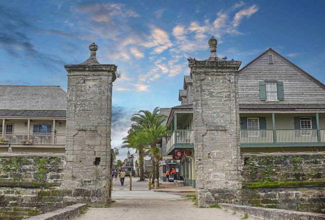 804 W 2nd St, St Augustine, FL 32084