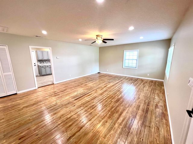 804 W 2nd St, St Augustine, FL 32084