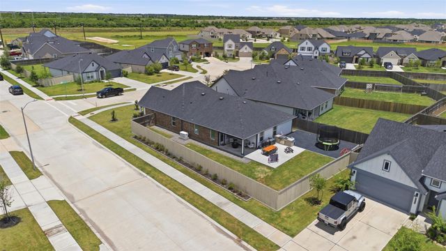 4207 Butler Point Lane, League City, TX 77573