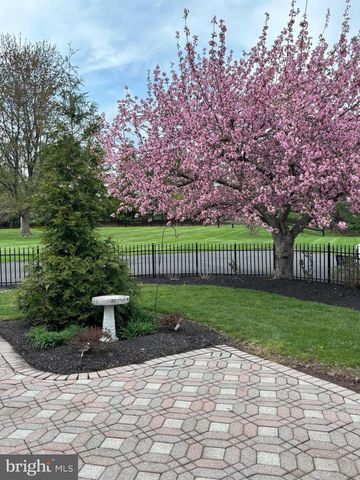 175 WAVERLY LN, Harleysville, PA 19438