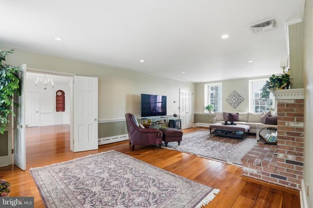175 WAVERLY LN, Harleysville, PA 19438
