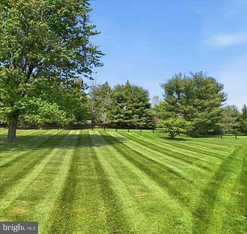 175 WAVERLY LN, Harleysville, PA 19438