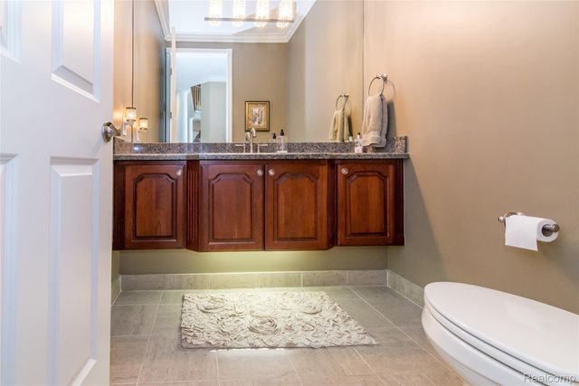 3166 Beach Lake Drive W, Brighton Township, MI 48380