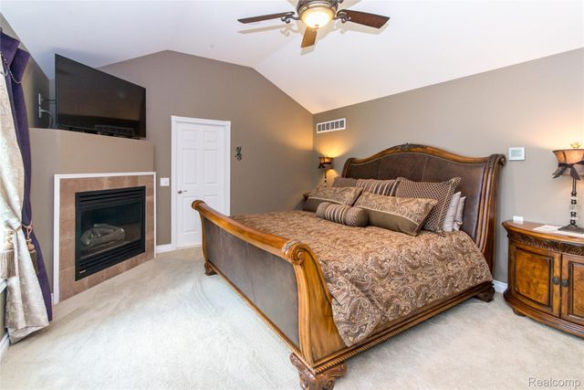 3166 Beach Lake Drive W, Brighton Township, MI 48380