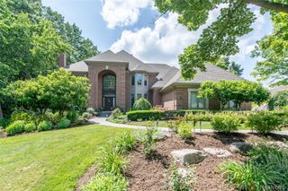 3166 Beach Lake Drive W, Brighton Township, MI 48380