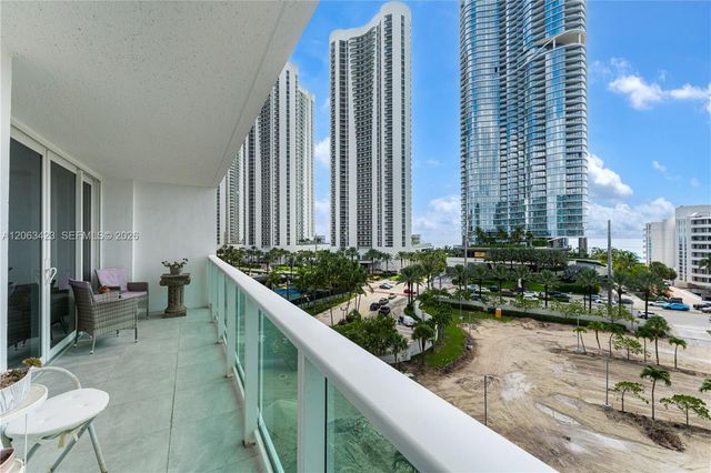 100 Bayview Dr 709, Sunny Isles Beach, FL 33160