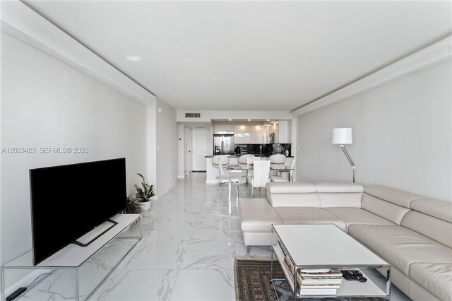 100 Bayview Dr 709, Sunny Isles Beach, FL 33160