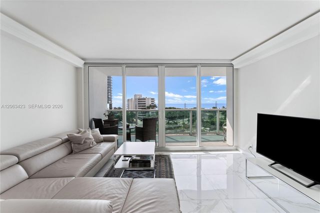 100 Bayview Dr 709, Sunny Isles Beach, FL 33160