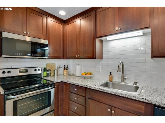 1310 Se 114TH Ave, Portland, OR 97216