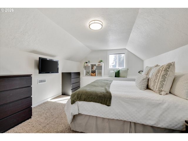 1310 Se 114TH Ave, Portland, OR 97216