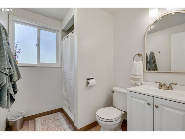 1310 Se 114TH Ave, Portland, OR 97216