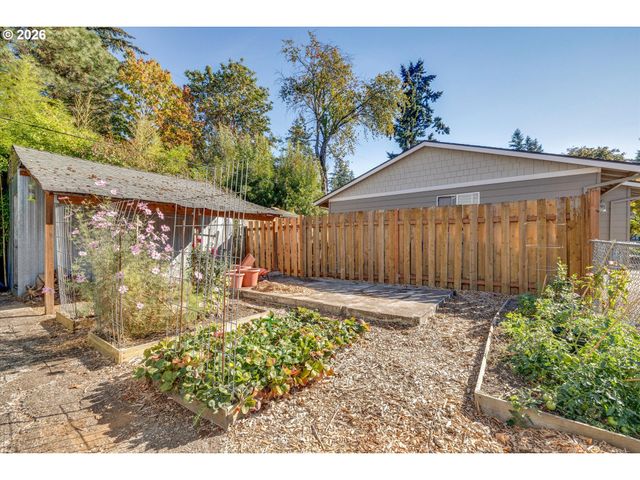 1310 Se 114TH Ave, Portland, OR 97216
