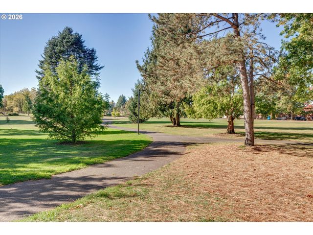 1310 Se 114TH Ave, Portland, OR 97216