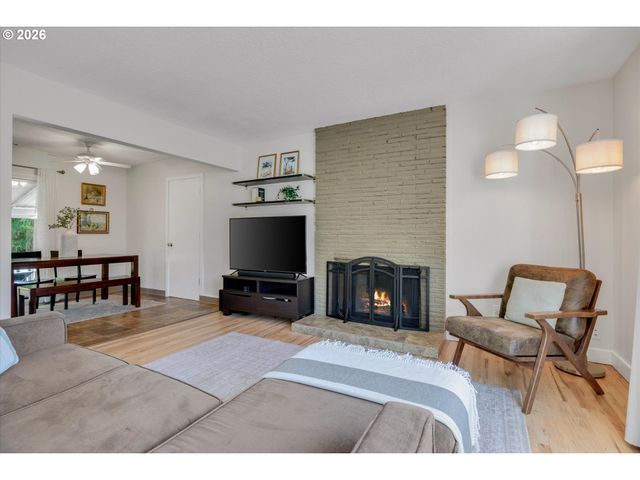 1310 Se 114TH Ave, Portland, OR 97216