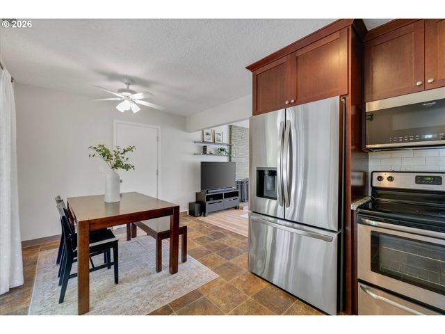 1310 Se 114TH Ave, Portland, OR 97216