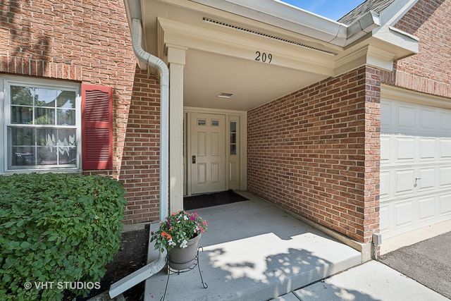209 Dublin Lane Z2, Schaumburg, IL 60194