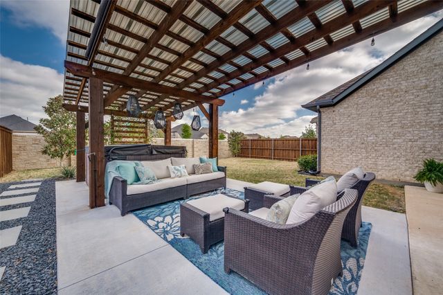 905 Hubbard Creek Trail, Mckinney, TX 75071