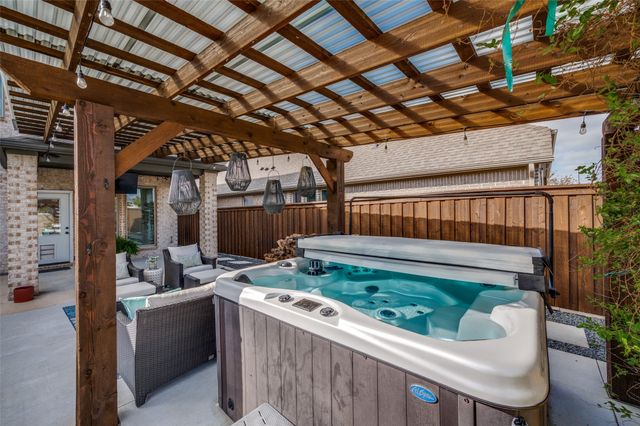 905 Hubbard Creek Trail, Mckinney, TX 75071