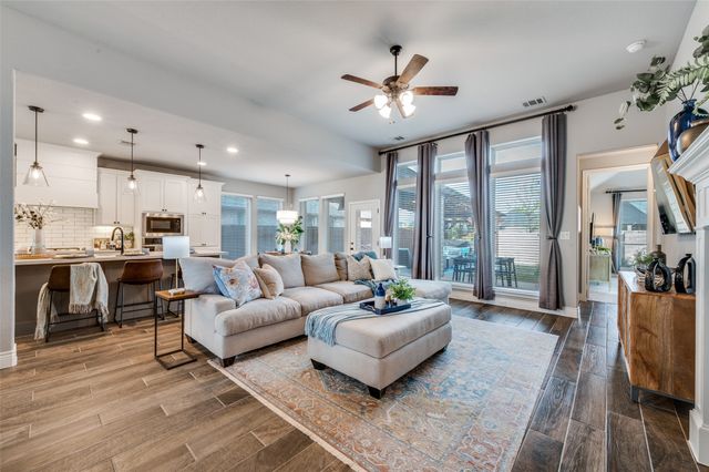 905 Hubbard Creek Trail, Mckinney, TX 75071