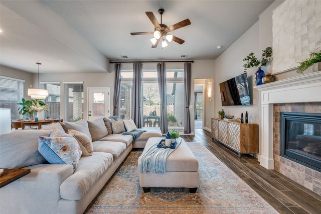 905 Hubbard Creek Trail, Mckinney, TX 75071