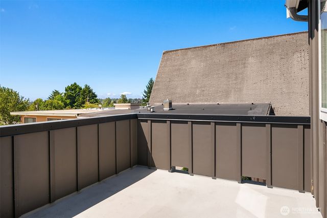 7747 2nd Avenue NE, Seattle, WA 98115