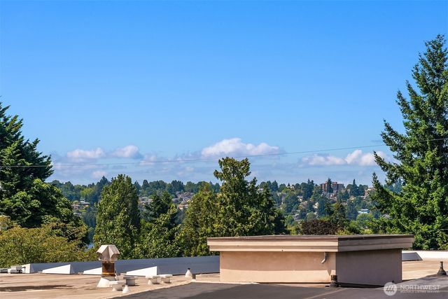 7747 2nd Avenue NE, Seattle, WA 98115