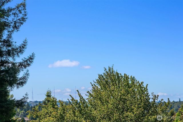 7747 2nd Avenue NE, Seattle, WA 98115