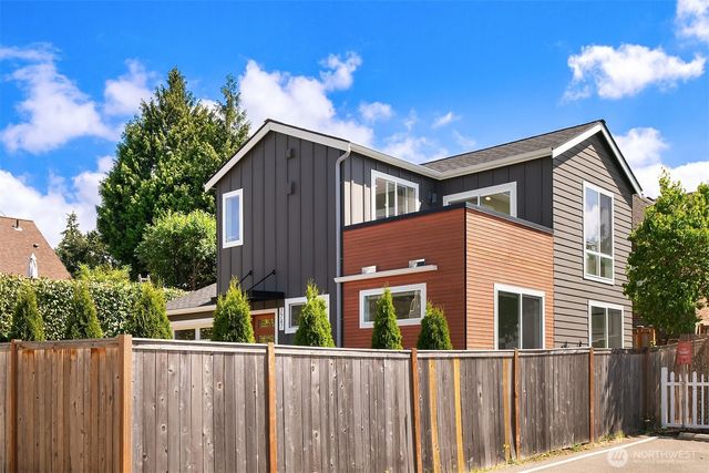 7747 2nd Avenue NE, Seattle, WA 98115