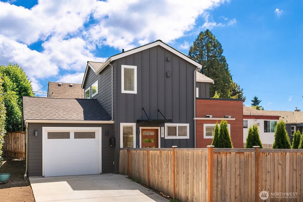 7747 2nd Avenue NE, Seattle, WA 98115