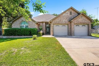 622 Martin, Chandler, TX 75758