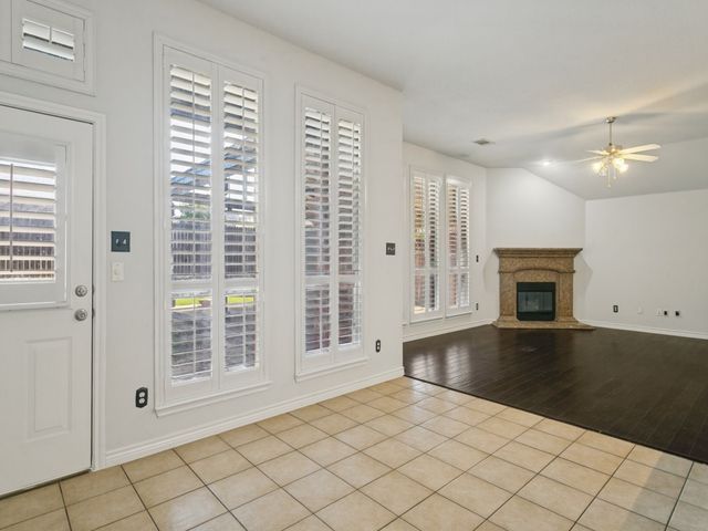 10132 Ash Creek Lane, Fort Worth, TX 76177