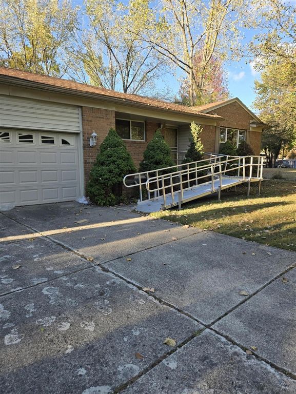 26845 Greenleigh Court, Southfield, MI 48076