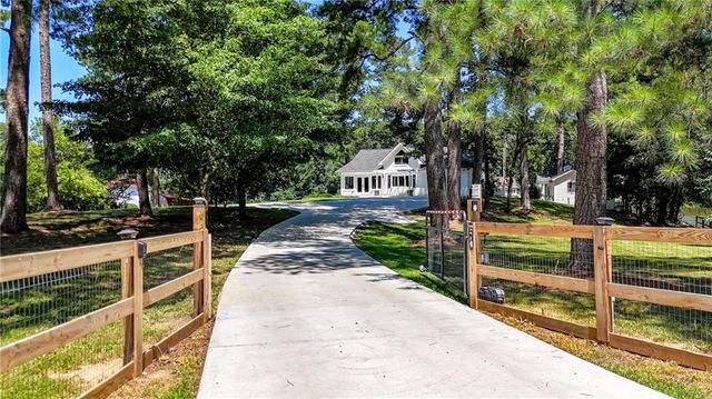 197 Big Springs SE Road, Calhoun, GA 30701