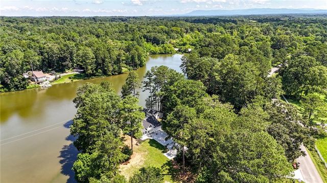 197 Big Springs SE Road, Calhoun, GA 30701