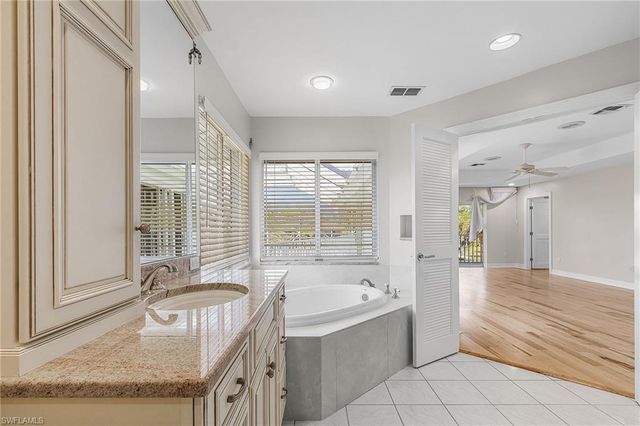 896 Limpet DR, Sanibel, FL 33957