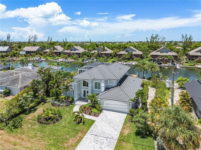 896 Limpet DR, Sanibel, FL 33957