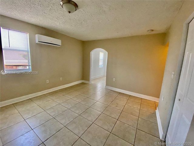 50 NW 79th St 9, Miami, FL 33150