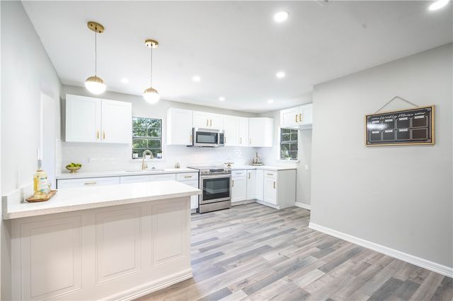 1002 E Hill Ave, Alice, TX 78332