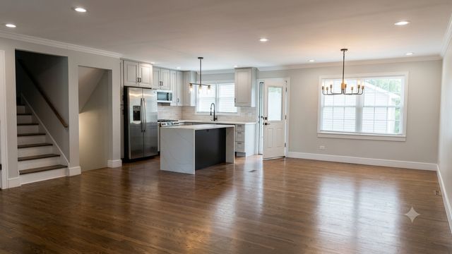556 JEFFERSON Street, Hinsdale, IL 60521