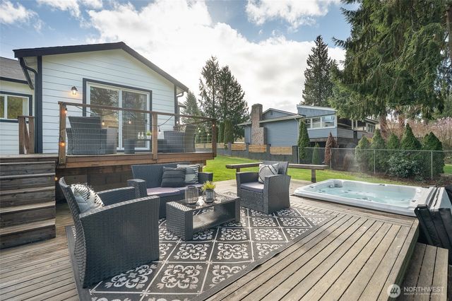 18824 80th Avenue W, Edmonds, WA 98026