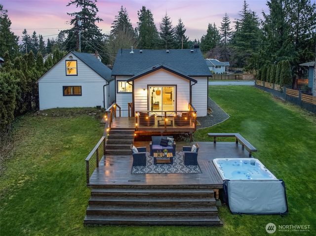 18824 80th Avenue W, Edmonds, WA 98026